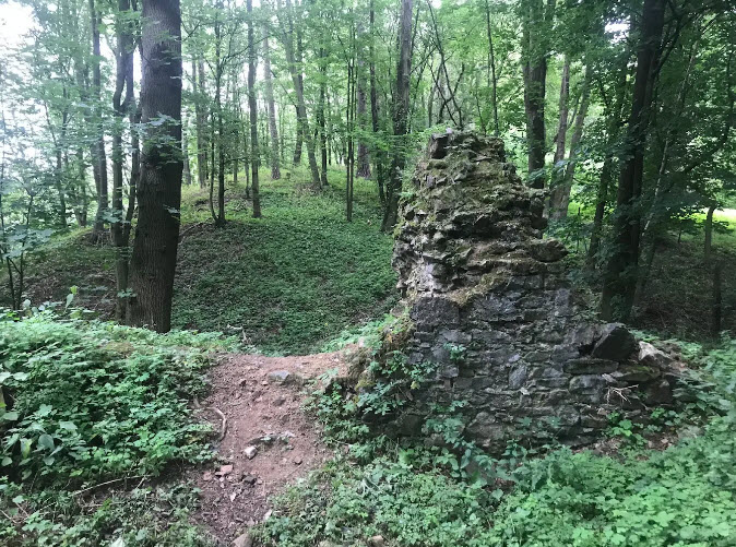 Zřícenina Čejchanův hrádek, Czech Republic (Czechia)